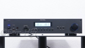 Rotel RA-12  Digital Stereo Verstärker