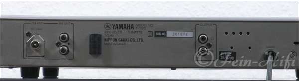 Zeigt die Seitenansicht-Rechts von Yamaha T-720