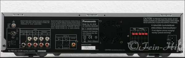 Zeigt die Seitenansicht-Rechts von Panasonic SA-HE 40 D