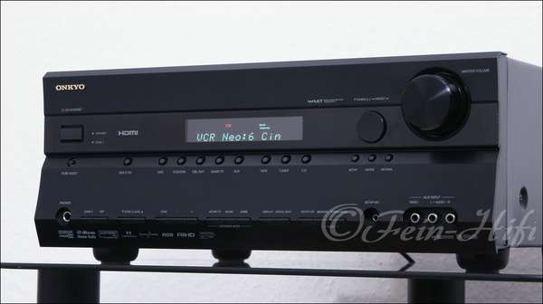 Zeigt die Rückseite von Onkyo TX-SR606 HDMI 7