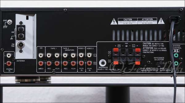 Zeigt die Extraansicht von Kenwood KR-A3070 S