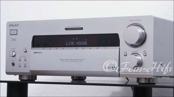 Zeigt die Rückseite von Sony STR-DB 930 QS D