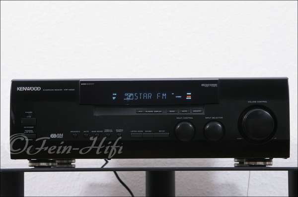 Zeigt die Frontansicht von Kenwood KRF-V5020 S