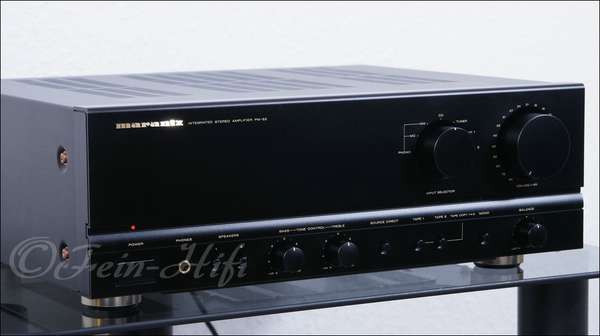 Zeigt die Seitenansicht-Links von Marantz PM-52 H