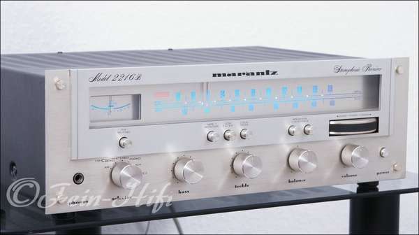 Zeigt die Seitenansicht-Links von Marantz 2216