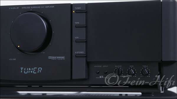 Zeigt die Detailansicht-Rechts von Grundig Fine Arts V14 DPL-RF Stereo AV Verstärker**