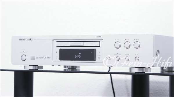 Zeigt die Rückseite von Marantz DV-7600 H