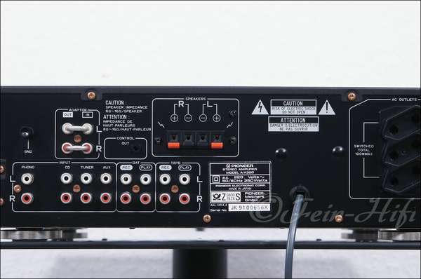 Zeigt die Extraansicht von Pioneer A-X350
