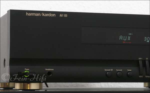 Zeigt die Detailansicht-Links von Harman Kardon AVI 100 Stereo/Surround Verstärker