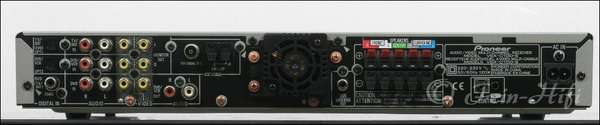 Zeigt die Seitenansicht-Rechts von Pioneer VSX-C100 D