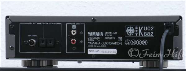 Zeigt die Seitenansicht-Rechts von Yamaha TX-10 RDS T