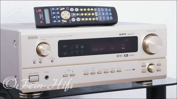 Zeigt die Seitenansicht-Links von Denon AVR-1800 D