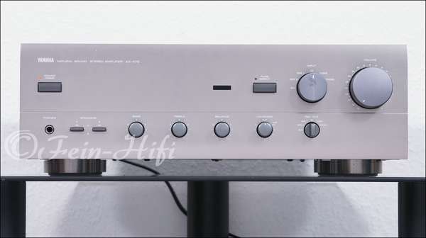 Yamaha AX-470 Stereo Verstärker titan..