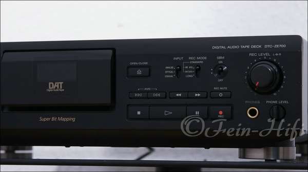 Sony DTC-ZE700 Highend DAT-Recorder mit SBM**