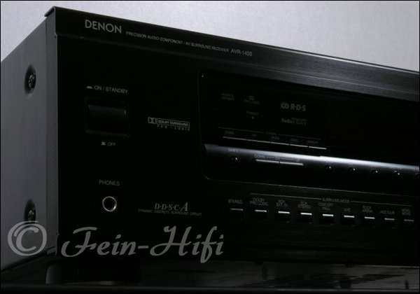 Zeigt die Rückseite von Denon AVR-1400 5