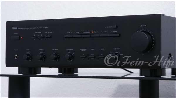 Yamaha AX-540 Stereo Verstärker mit 2 x 220W max...