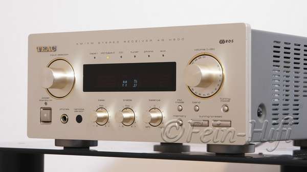 Zeigt die Seitenansicht-Rechts von TEAC AG-H500 S