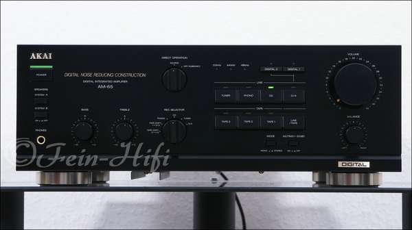 AKAI AM-65 Stereo Verstärker mit D/A Wandler