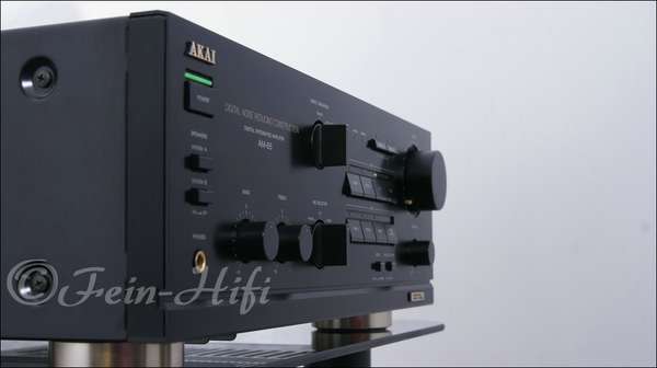 AKAI AM-65 Stereo Verstärker mit D/A Wandler