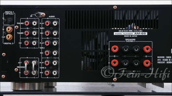AKAI AM-65 Stereo Verstärker mit D/A Wandler