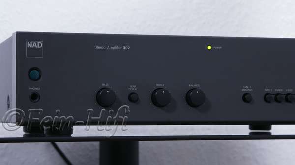 NAD 302 kräftiger Stereo Verstärker