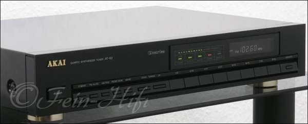 Zeigt die Seitenansicht-Links von AKAI AT-52 FM