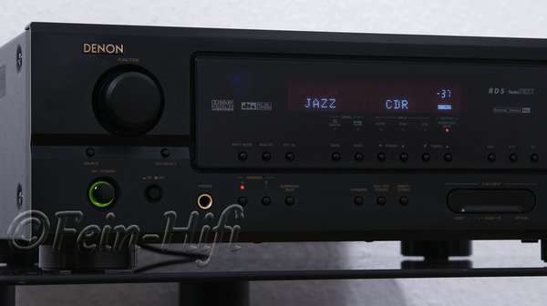 Zeigt die Detailansicht-Links von Denon AVR-1905 7