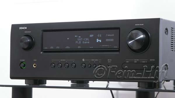 Zeigt die Seitenansicht-Rechts von Denon AVR-3312 HDMI 7