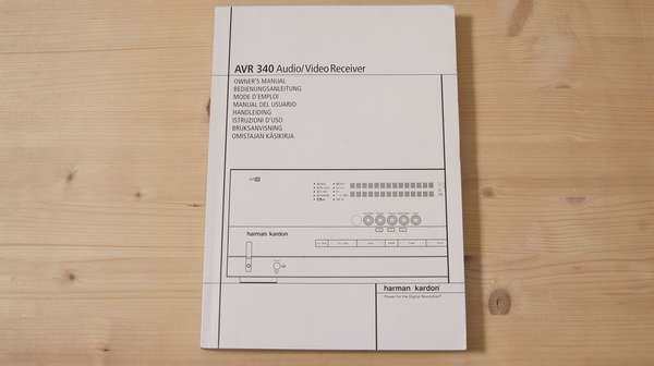 Zeigt die Seitenansicht-Links von Bedienungsanleitung für Harman Kardon AVR340