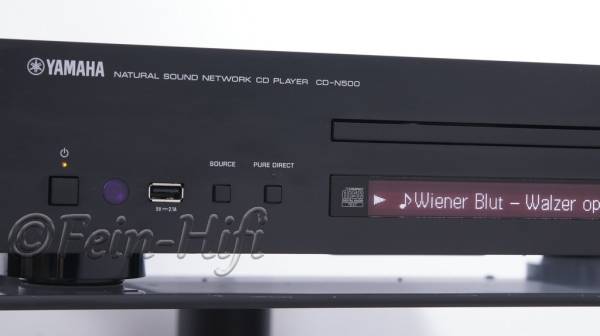 Zeigt die Frontansicht von Yamaha CD-N500 A