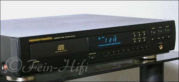 Zeigt die Frontansicht von Marantz CD-43 CD-P