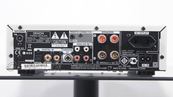 Zeigt die Rückseite von Denon DRA-F109 2