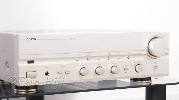 Zeigt die Seitenansicht-Links von Denon PMA-680R
