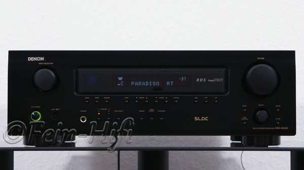 Zeigt die Frontansicht von Denon DRA-500AE S