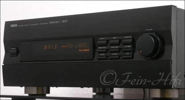 Zeigt die Seitenansicht-Rechts von Yamaha DSP-A1092 D