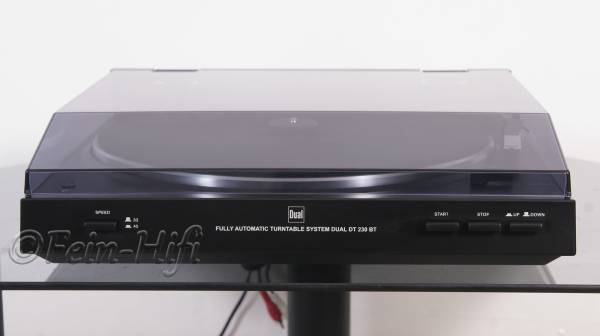 Zeigt die Frontansicht von Dual DT-230 BT H