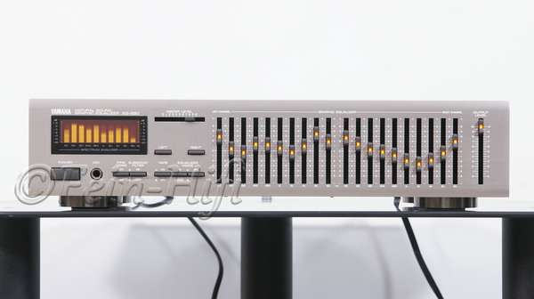 Yamaha EQ-550 Graphic Equalizer titan