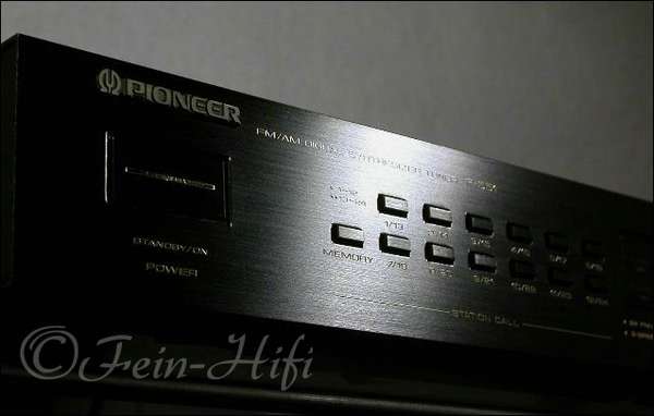Pioneer F-551 FM/AM Tuner