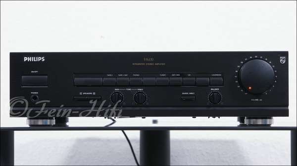 Zeigt die Frontansicht von Philips FA-630 S