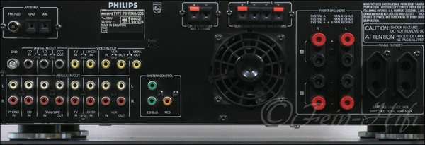 Zeigt die Rückseite von Philips FR940 D