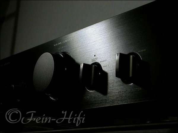 Zeigt die Seitenansicht-Links von Kenwood KA-3010 V