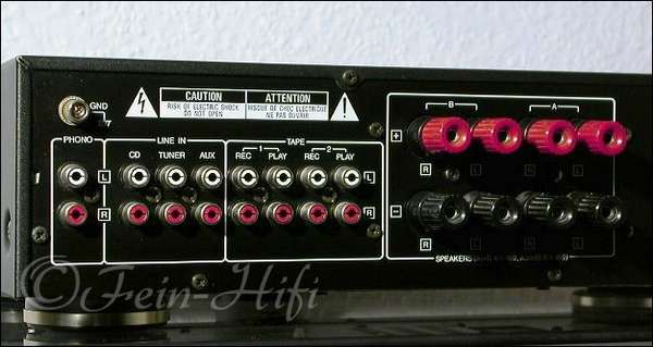 Zeigt die Seitenansicht-Rechts von Kenwood KA-3010 V