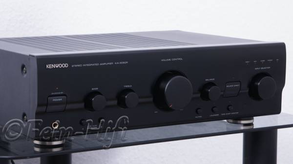 Zeigt die Seitenansicht-Links von Kenwood KA-3050 S