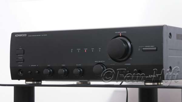 Zeigt die Seitenansicht-Rechts von Kenwood KAF-3010 S