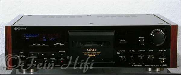 Zeigt die Frontansicht von Sony TC-K909 ES
