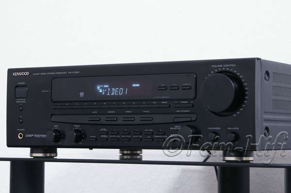 Zeigt die Rückseite von Kenwood KR-V7050 S