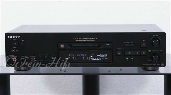 Zeigt die Frontansicht von Sony MDS-JB940 QS H