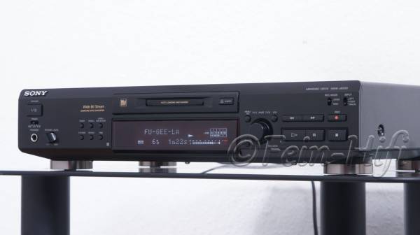 Zeigt die Seitenansicht-Rechts von Sony MDS-JE 520 M