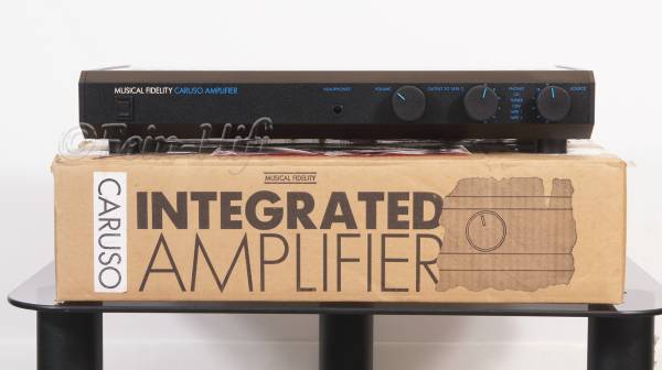 Zeigt die Extraansicht von Musical Fidelity Caruso Verstärker