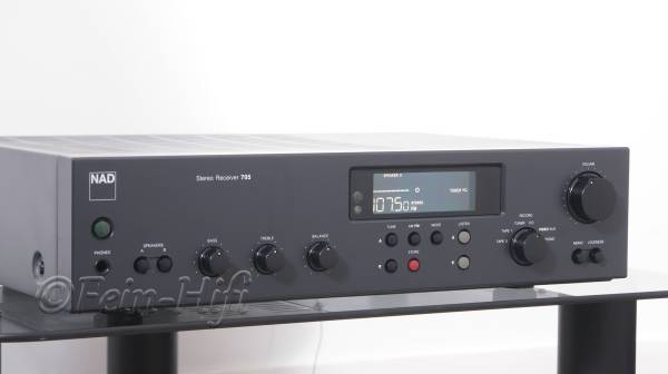 Zeigt die Seitenansicht-Links von NAD 705